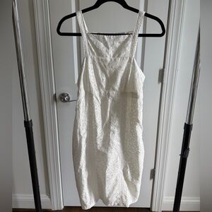 Elegant White Lace Sleeveless Dress